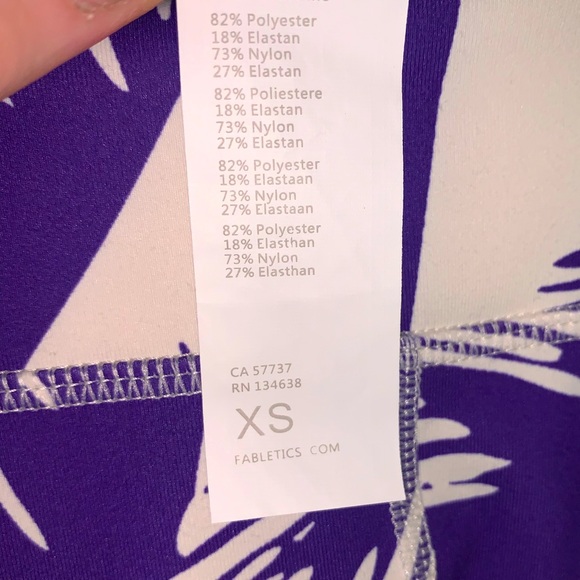 EUC Worn Once Women’s Fabletics Printed HR PureLuxe 7/8 Leggings - Picture 6 of 6